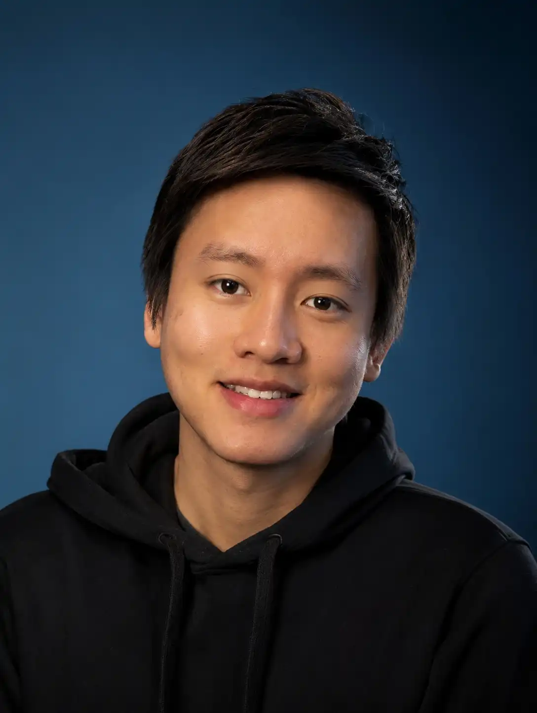 Portrait of Hanny Yeung, founder of Omni Design.